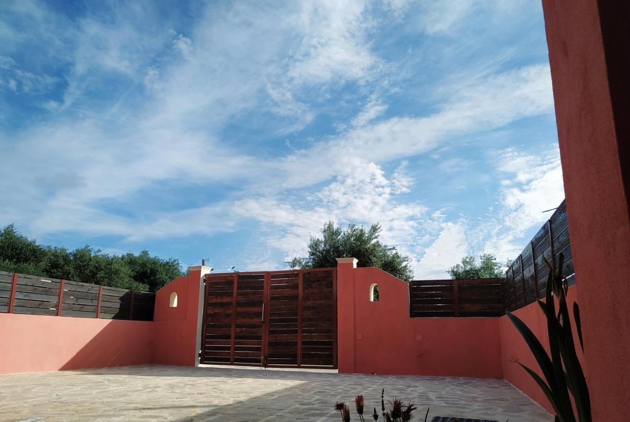 Amaryllis Boutique Apartments Moraḯtika Luaran gambar